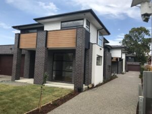 1. 6 Shelley St, Heidelberg Heights VIC 3081 - Front