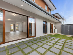 10. 91 St James Rd Rosanna VIC 3084 - Backyard