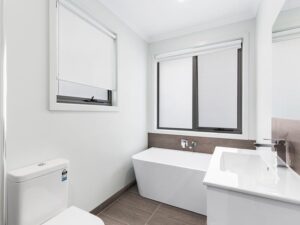 3. 1_4 Suffolk Street, Reservoir, Vic 3073 Main Bathroom