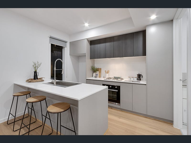 4. 1_12 Eric Street Preston 3073 - Kitchen