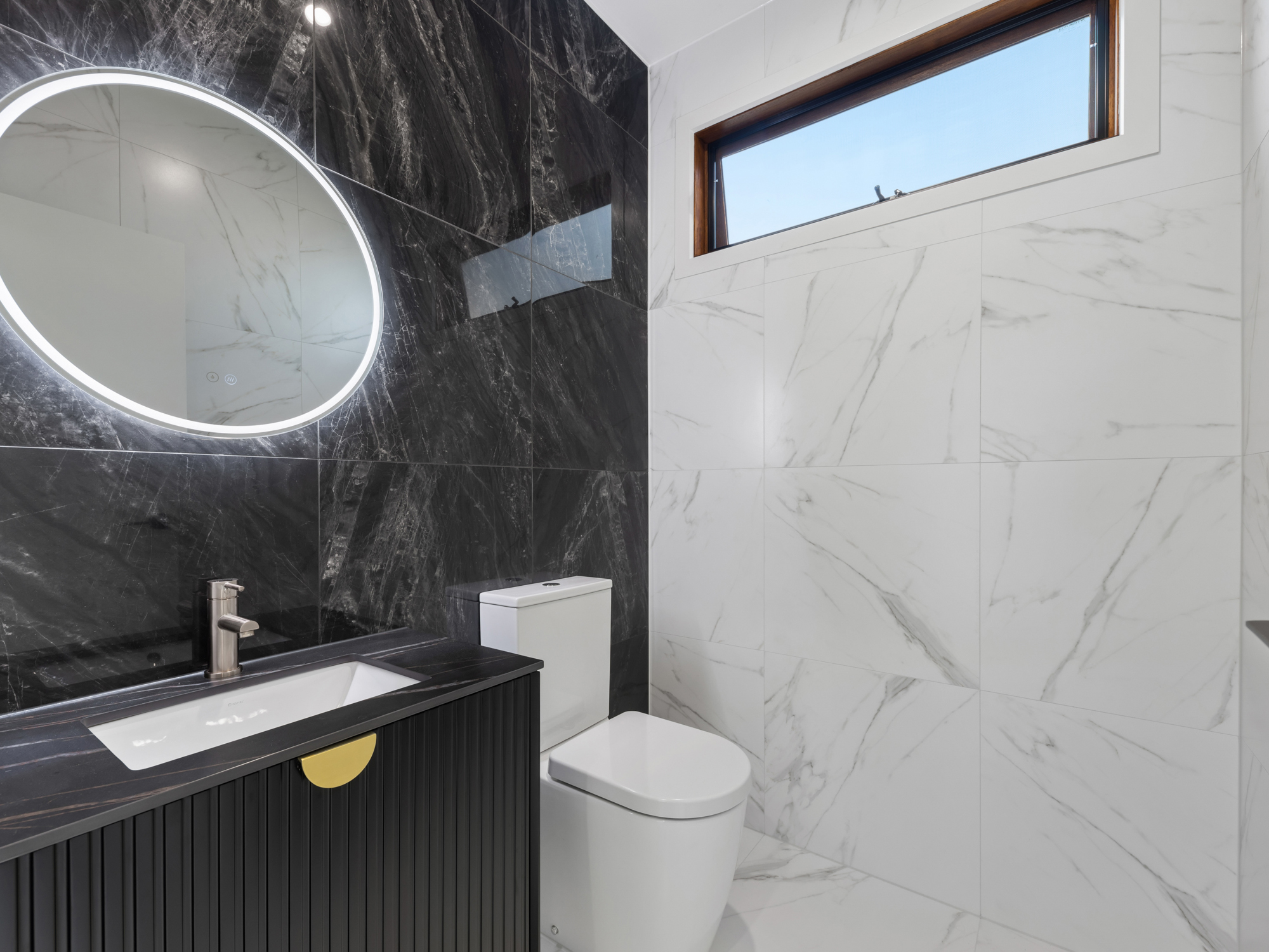 4. 91 St James Rd Rosanna VIC 3084 - Powder room