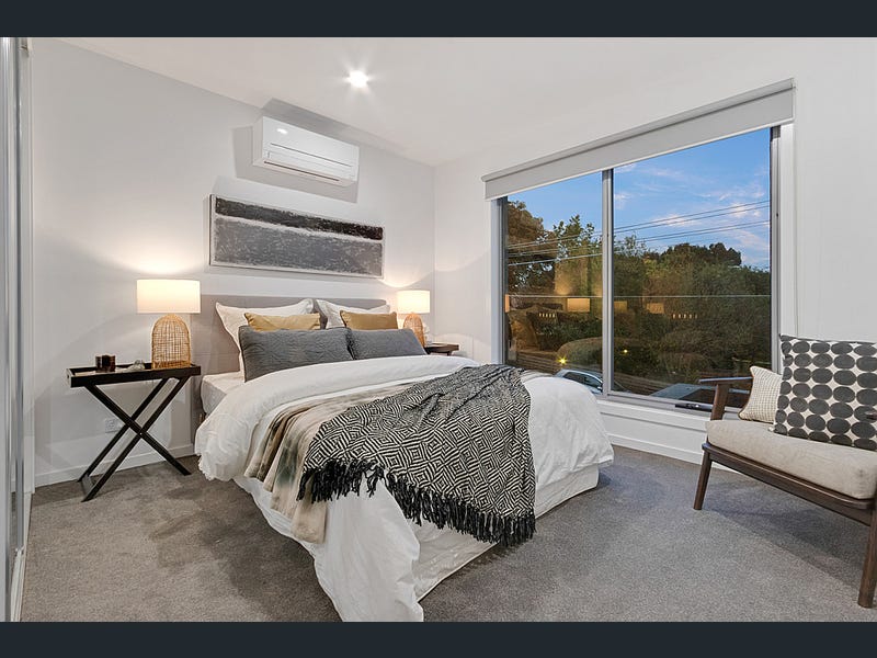 5. 1_12 Eric Street Preston 3073 - Main Bedroom