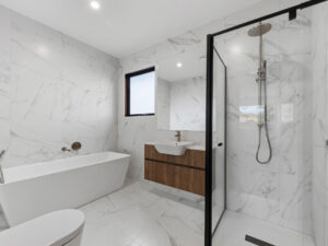 7. 91 St James Rd Rosanna VIC 3084 - Main Bathroom
